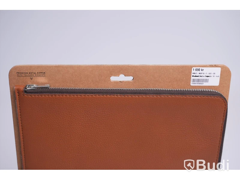 Läderfodral för MACBOOK PRO / WOOLNUT / 16-INCH
